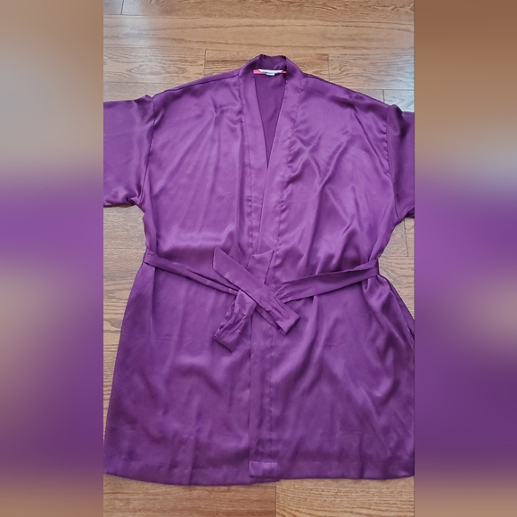 Victoria Secret Iconic Satin Robe Kimono Burgundy - Picture 4 of 12